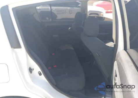 2010 Nissan Versa 1.8S из США, поврежденный, VIN 3N1BC1CP4AL458341